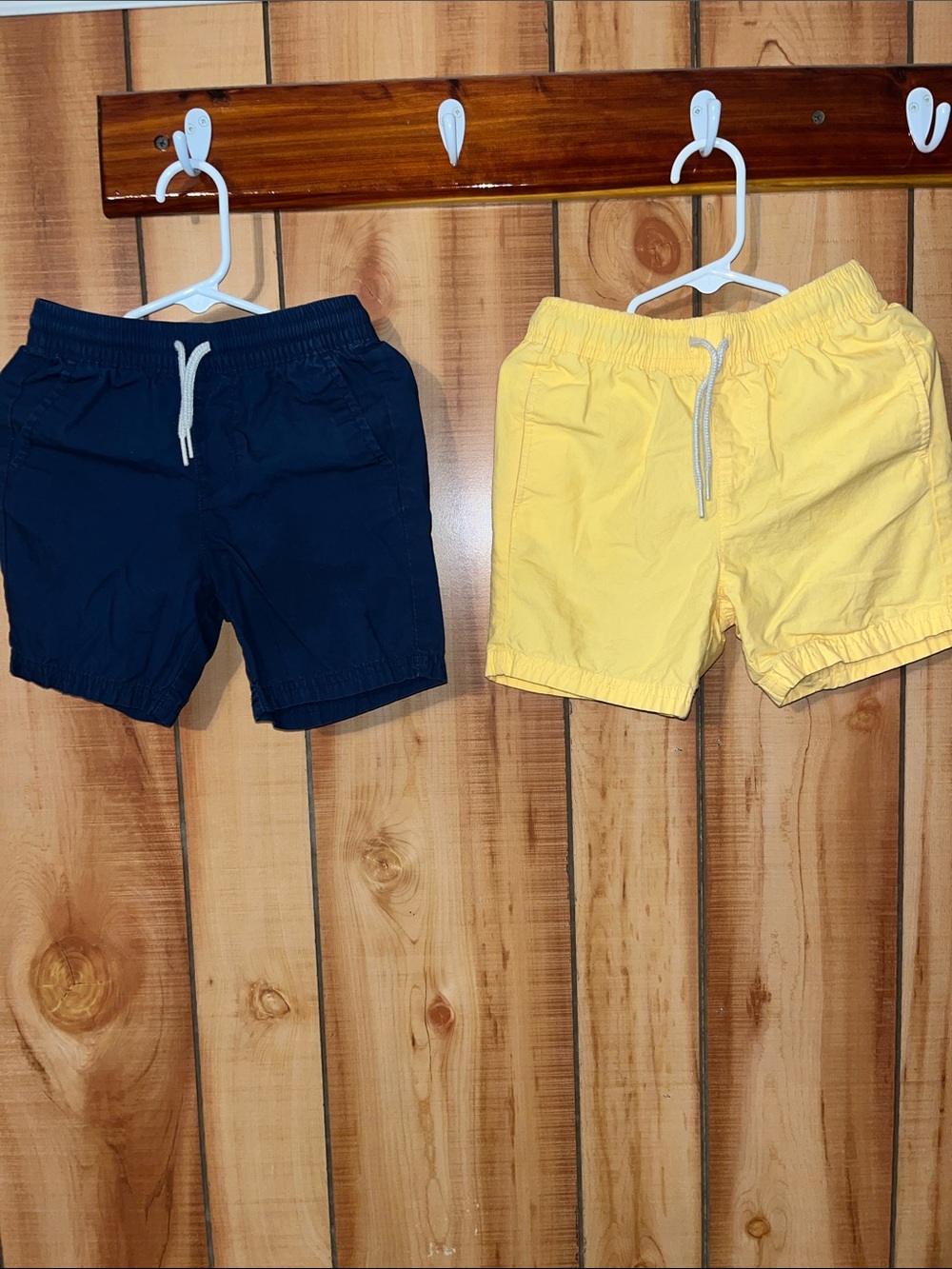 Old Navy Boys Navy and Yellow Elastic Waist Shorts